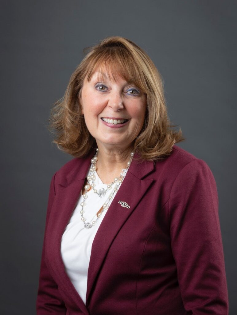 Kathy LeClair headshot