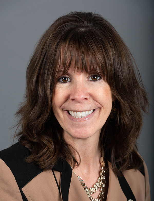 Lisa Abbott headshot
