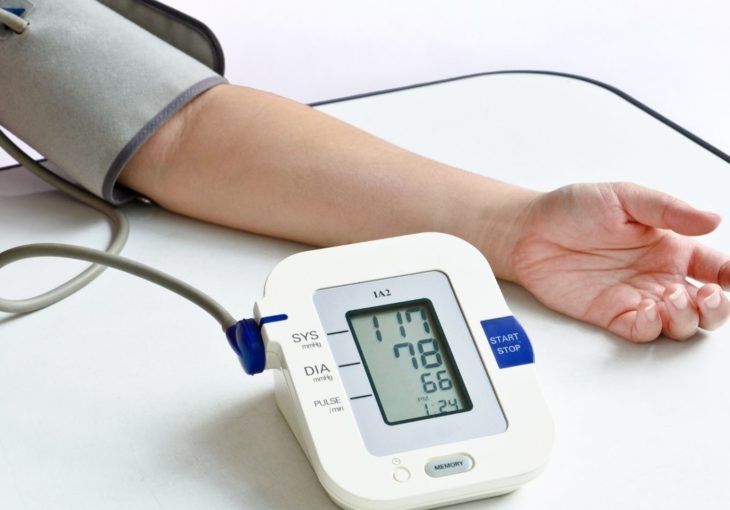 5 WAYS TO LOWER BLOOD PRESSURE NATURALLY